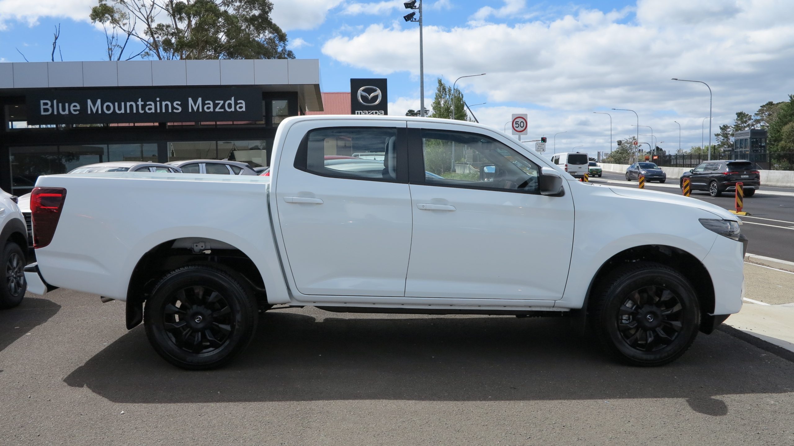 2025 Mazda BT-50 XT Utility Dual Cab 4dr Auto 6sp 4×4 3.0DT - Image 2