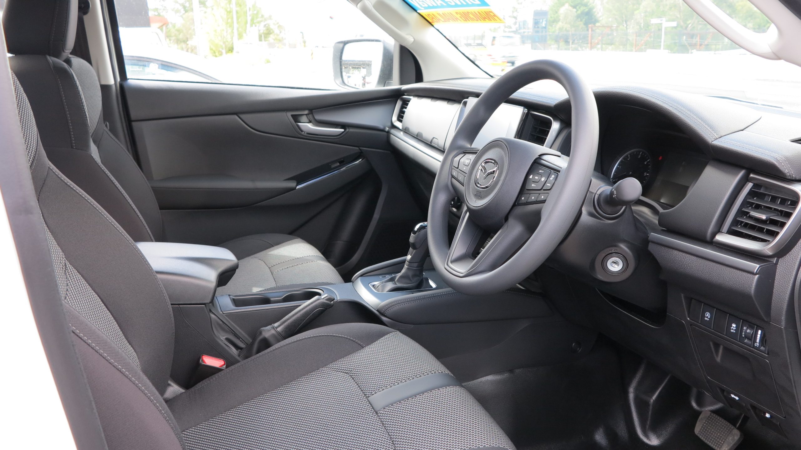 2025 Mazda BT-50 XT Utility Dual Cab 4dr Auto 6sp 4×4 3.0DT - Image 5