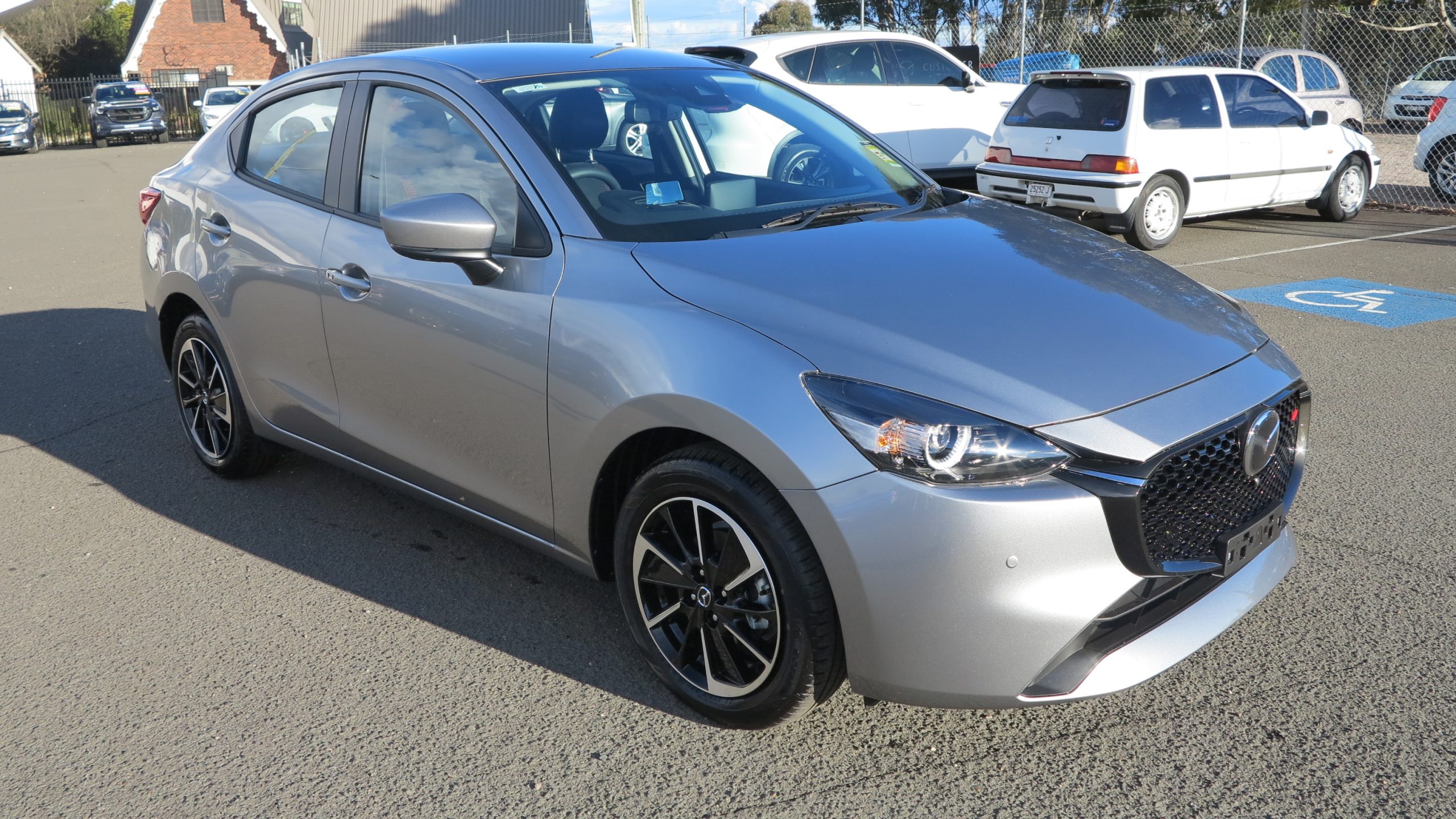 2026 Mazda 2 G15 GT Sedan 4dr SKYACTIV-Drive 6sp 1.5i - Image 4