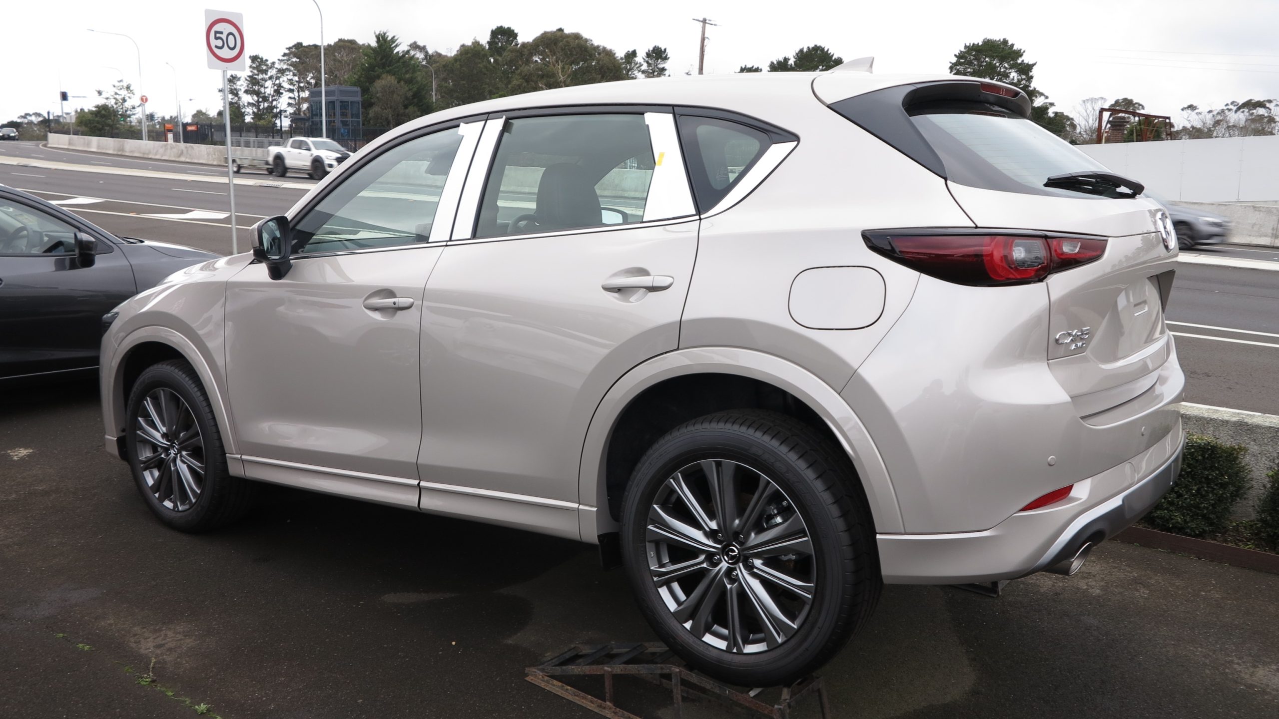 2026 Mazda CX-5 G35 Akera Wagon 5dr SKYACTIV-Drive 6sp i-ACTIV AWD 2.5T - Image 5