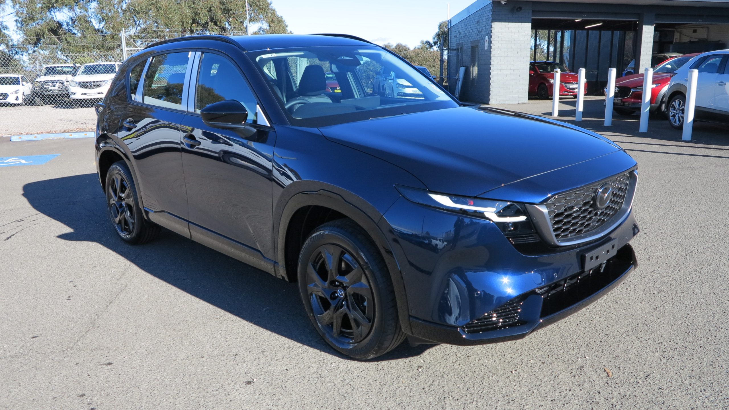 2026 Mazda CX-5 G25 Akera Wagon 5dr SKYACTIV-Drive 6sp i-ACTIV AWD 2.5i - Image 4