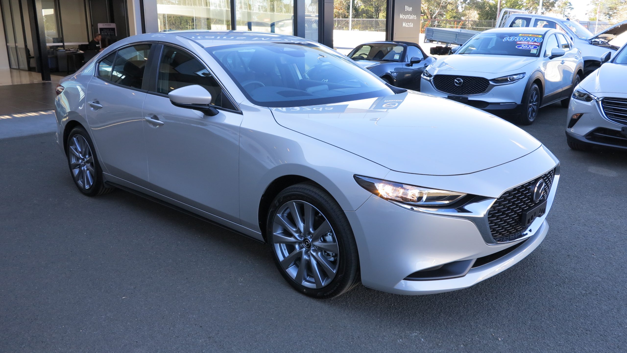 2026 Mazda 3 G20 Evolve Sedan 4dr SKYACTIV-Drive 6sp 2.0i - Image 4
