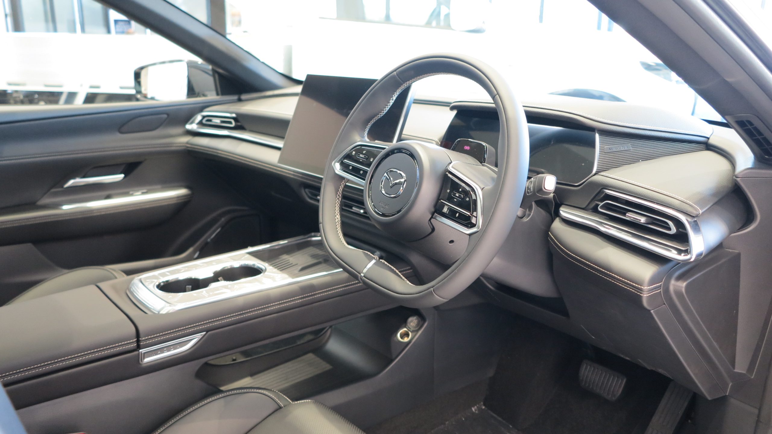 2026 Mazda 6e E35 GT Hatchback 5dr Auto 1sp 190kW - Image 3