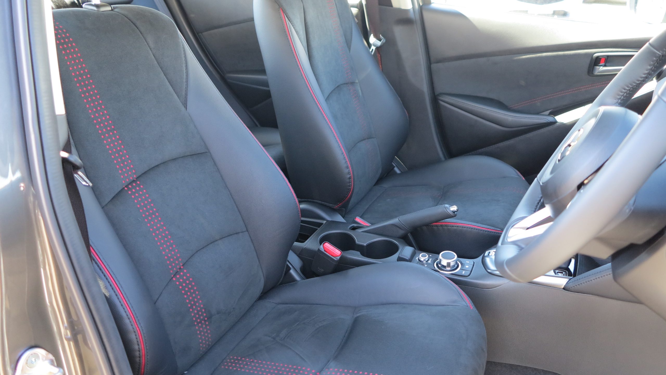 2025 Mazda 2 G15 GT Hatchback 5dr SKYACTIV-Drive 6sp 1.5i - Image 8