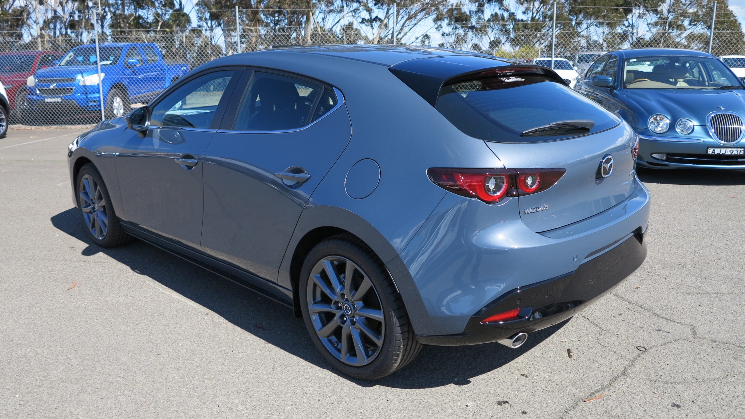 2025 Mazda 3 G20 Evolve Hatchback 5dr SKYACTIV-Drive 6sp 2.0i - Image 5