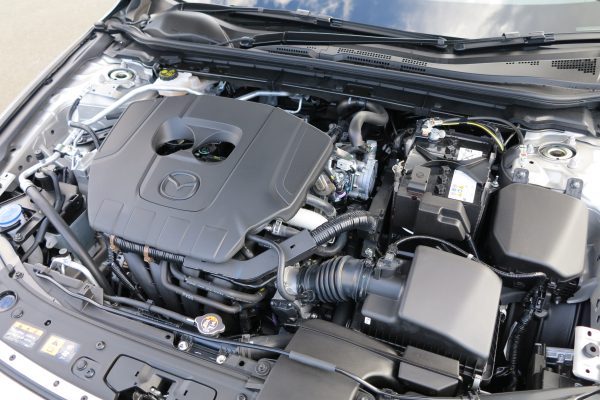 2025 Mazda 3 G20 Evolve Sedan SKYACTIV-Drive 6sp 2.0i - Image 9