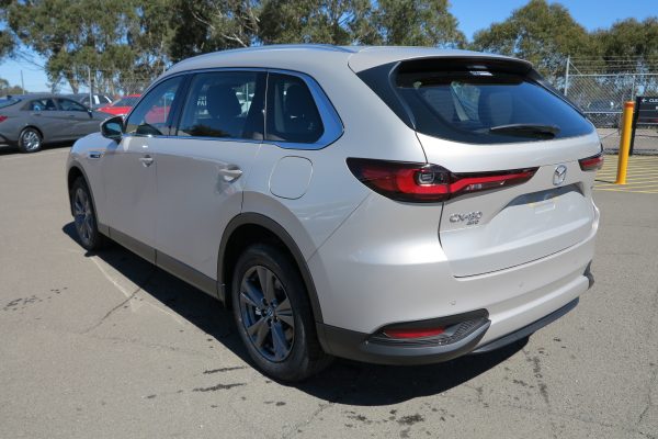 2025 Mazda CX-80 G40e Pure Wagon SKYACTIV-Drive 8sp i-ACTIV AWD 3.3T - Image 5