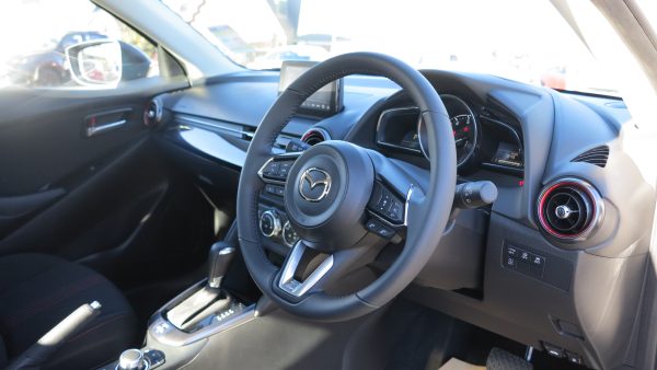 MAZDA 2 T 6AUTO HATCH G15 EVOLVE - Image 3