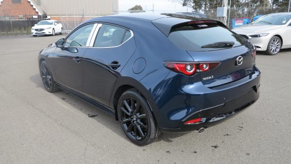 2025 Mazda 3 G25 Astina Hatchback SKYACTIV-Drive 6sp 2.5i - Image 5