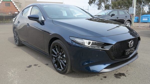 2025 Mazda 3 G25 Astina Hatchback SKYACTIV-Drive 6sp 2.5i - Image 4