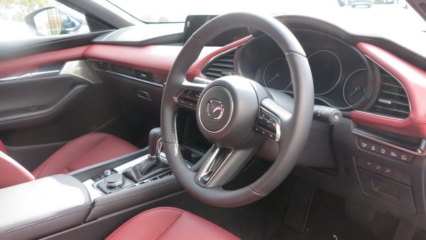 2025 Mazda 3 G25 Astina Hatchback SKYACTIV-Drive 6sp 2.5i - Image 3