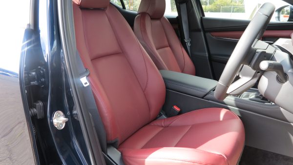2025 Mazda 3 G25 Astina Hatchback SKYACTIV-Drive 6sp 2.5i - Image 7