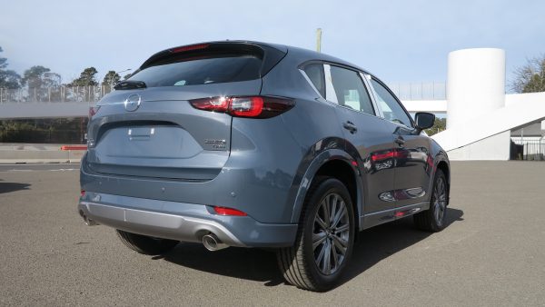 2025 Mazda CX-5 G35 Akera Wagon SKYACTIV-Drive 6sp i-ACTIV AWD 2.5T - Image 2