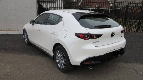 2025 Mazda 3 G20 Pure Hatchback SKYACTIV-Drive 6sp 2.0i - Image 5