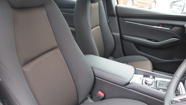 2025 Mazda 3 G20 Pure Hatchback SKYACTIV-Drive 6sp 2.0i - Image 7