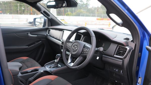2025 Mazda BT-50 SP Utility Dual Cab Auto 6SP 4×4 3.0DT - Image 3