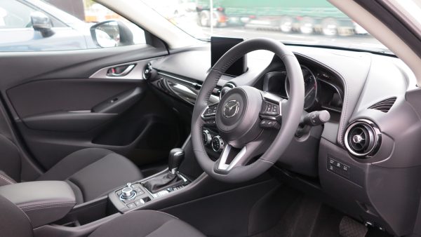 2025 Mazda CX-3 G20 Pure Wagon SKYACTIV-Drive 6sp FWD 2.0i - Image 3