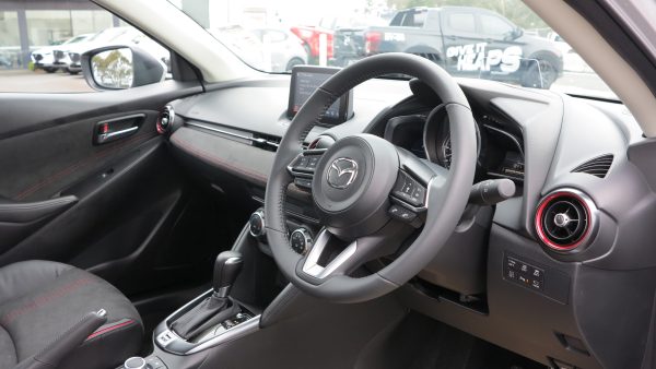 2025 Mazda 2 G15 GT Sedan SKYACTIV-Drive 6sp 1.5i - Image 3