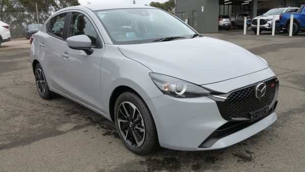 2025 Mazda 2 G15 GT Sedan SKYACTIV-Drive 6sp 1.5i - Image 4