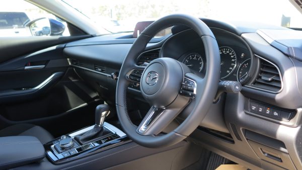 2025 Mazda CX-30 G20 Pure Wagon SKYACTIV-Drive 6sp 2.0i - Image 3