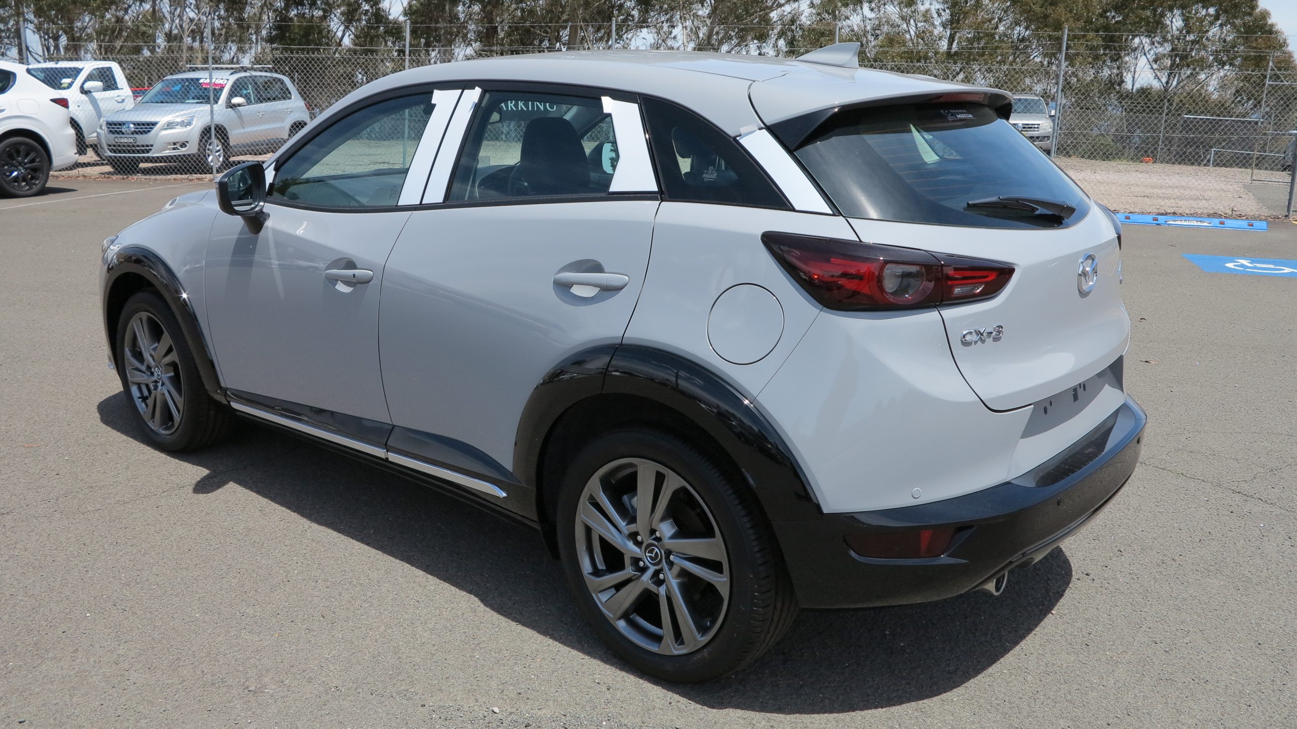 2025 Mazda CX-3 G20 Akari Wagon SKYACTIV-Drive 6sp FWD 2.0i - Image 5