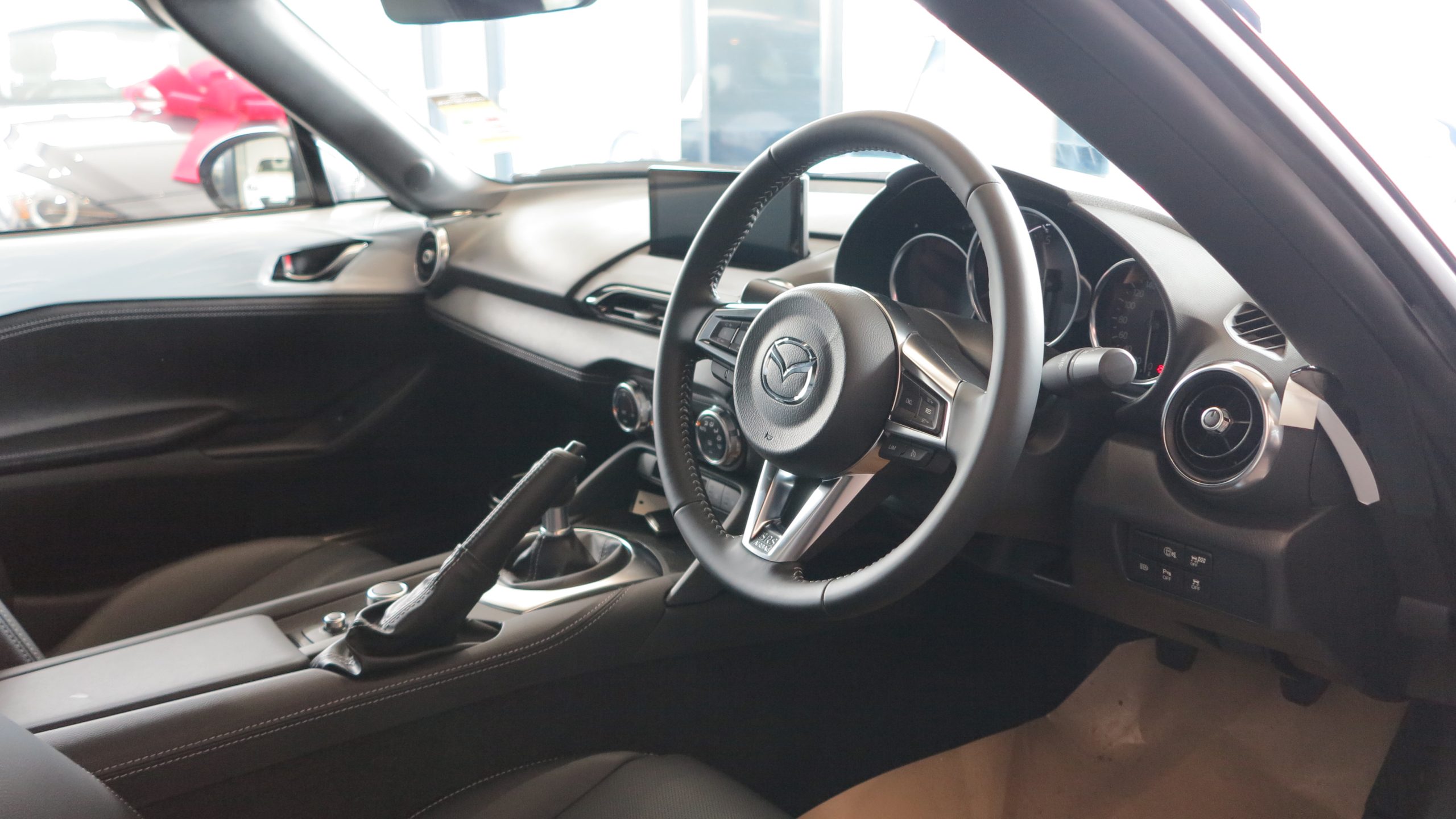 2025 Mazda MX-5 G20 GT RS Roadster 2dr SKYACTIV-MT 6sp 2.0i - Image 3